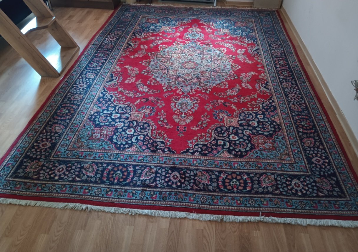 Prodám starožitný perský koberec Kashmar se signaturou